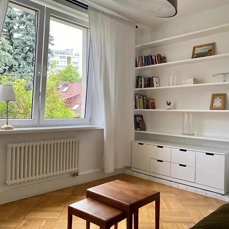 Chic In Vibrant Area - National Stadium - Saska Kepa Apartment *