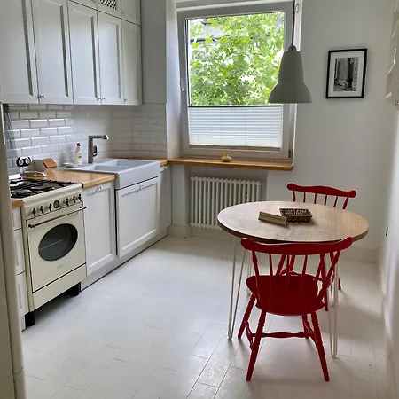 Apartment Chic In Vibrant Area - National Stadium - Saska Kepa *